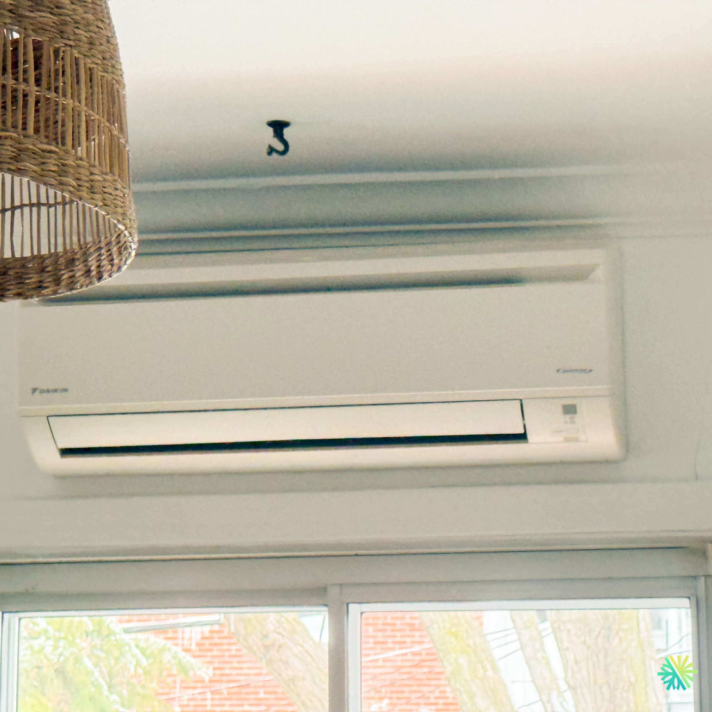 Réparation d’une thermopompe murale Daikin à Saint-Lambert