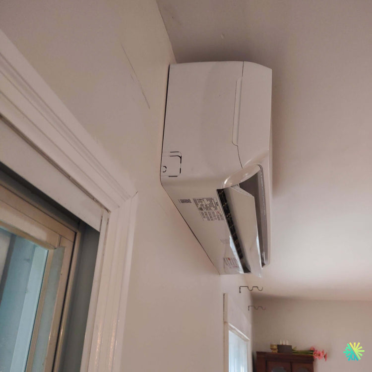 Installation d’une thermopompe murale GREE CHARMO R32 Mini Split à Pont-Viau, Laval