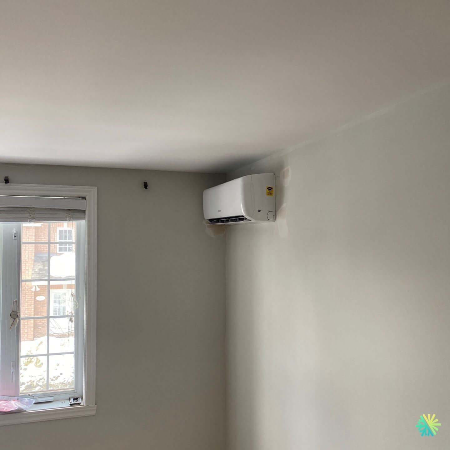 Installation d’une thermopompe murale GREE Livo R32 à Rosemont–La Petite-Patrie