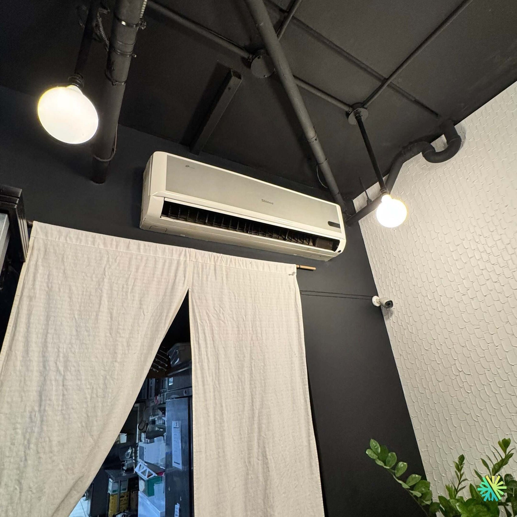 Réparation d’un climatiseur mural Daikin à Côte-des-Neiges