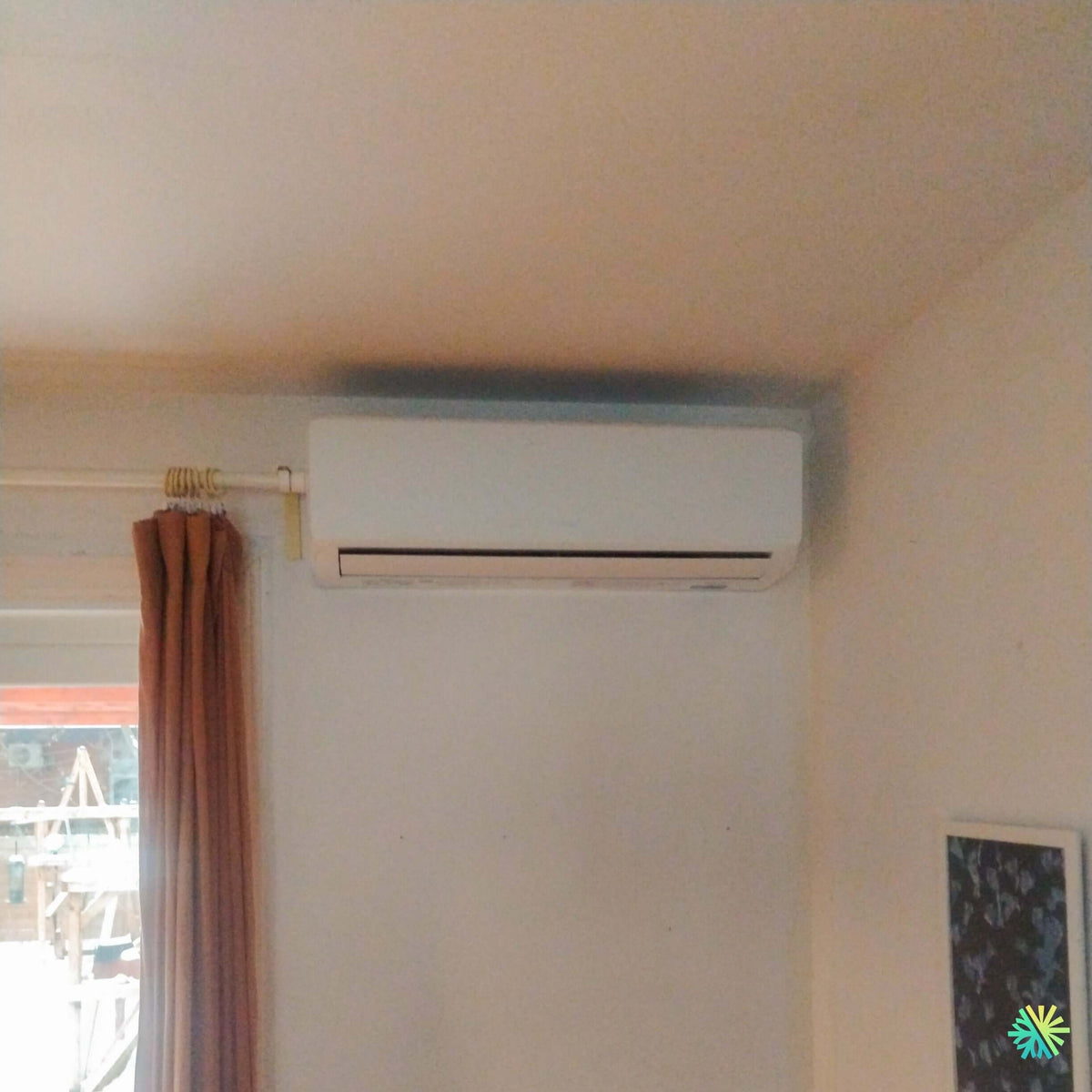 Installation d’une GREE LIVO R32 Thermopompe Murale - Climatiseur - Mini Split à Saint-Léonard, Montréal
