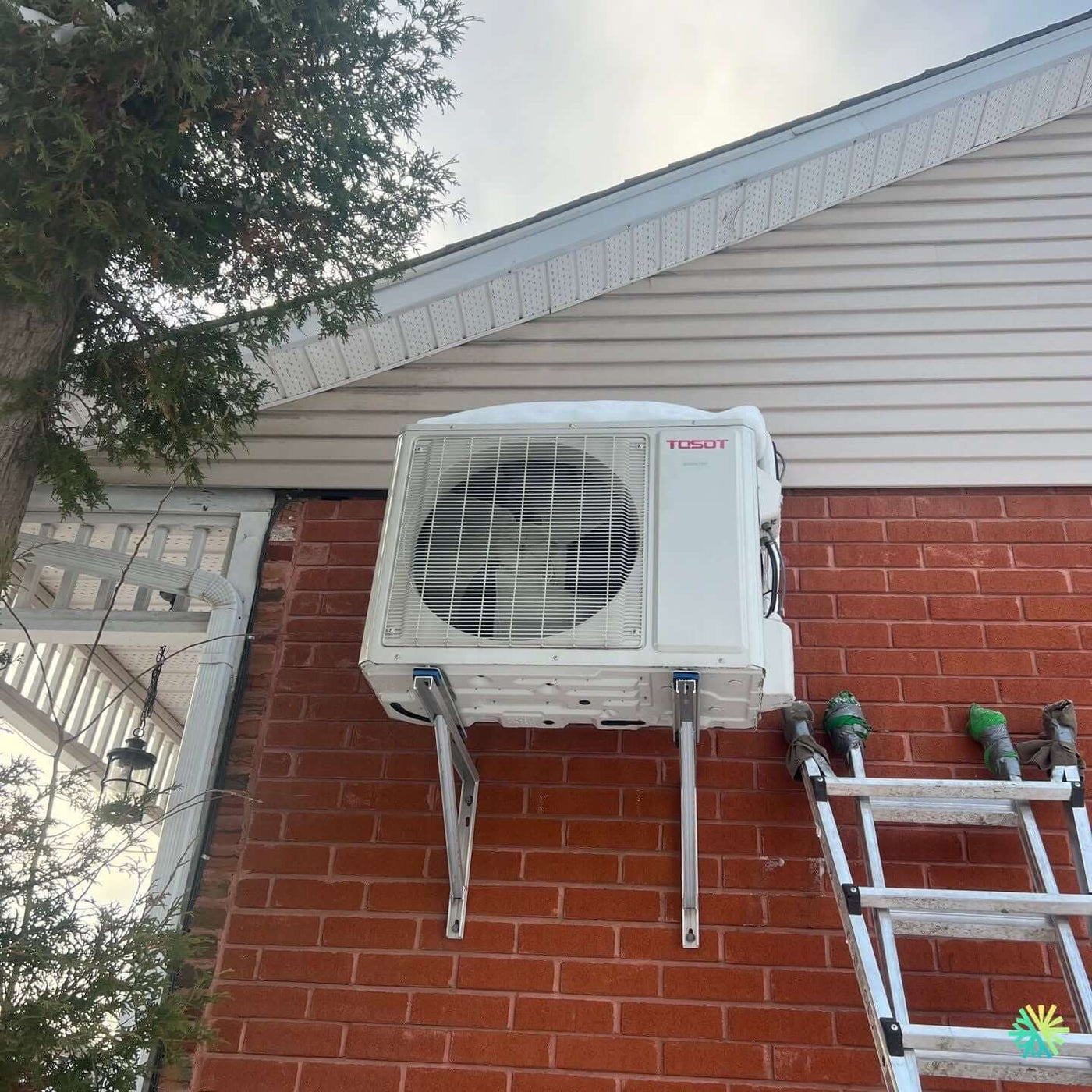 Réparation d’une thermopompe murale Tosot à Châteauguay