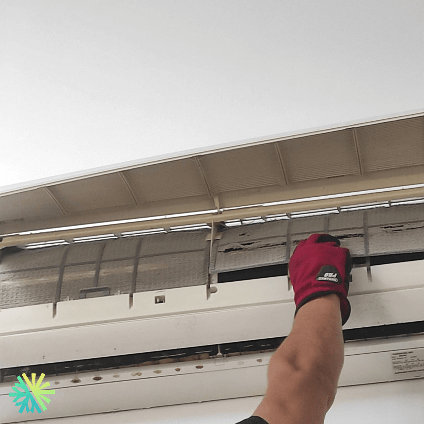 Entretien et Nettoyage Approfondi d’une Thermopompe Murale à Beaconsfield, Montréal