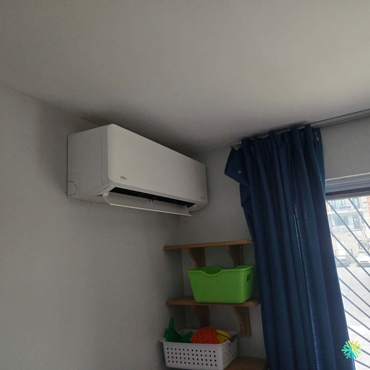 Installation d’une Fujitsu Altair thermopompe murale à Plateau-Mont-Royal