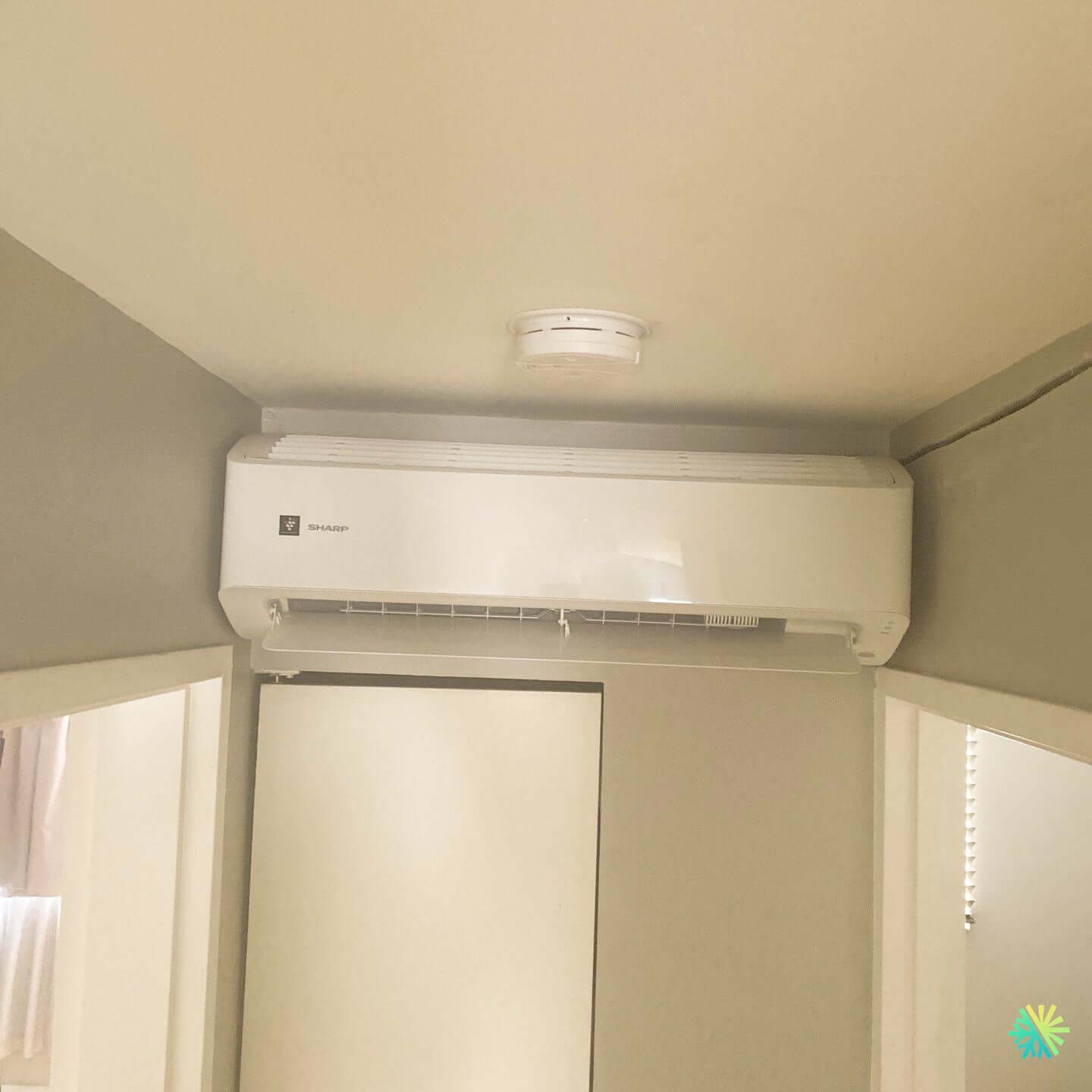 Une installation sur mesure d’une thermopompe murale SHARP ZU1 12000 BTU à Laval : efficacité, confort et technologie au service de nos clients