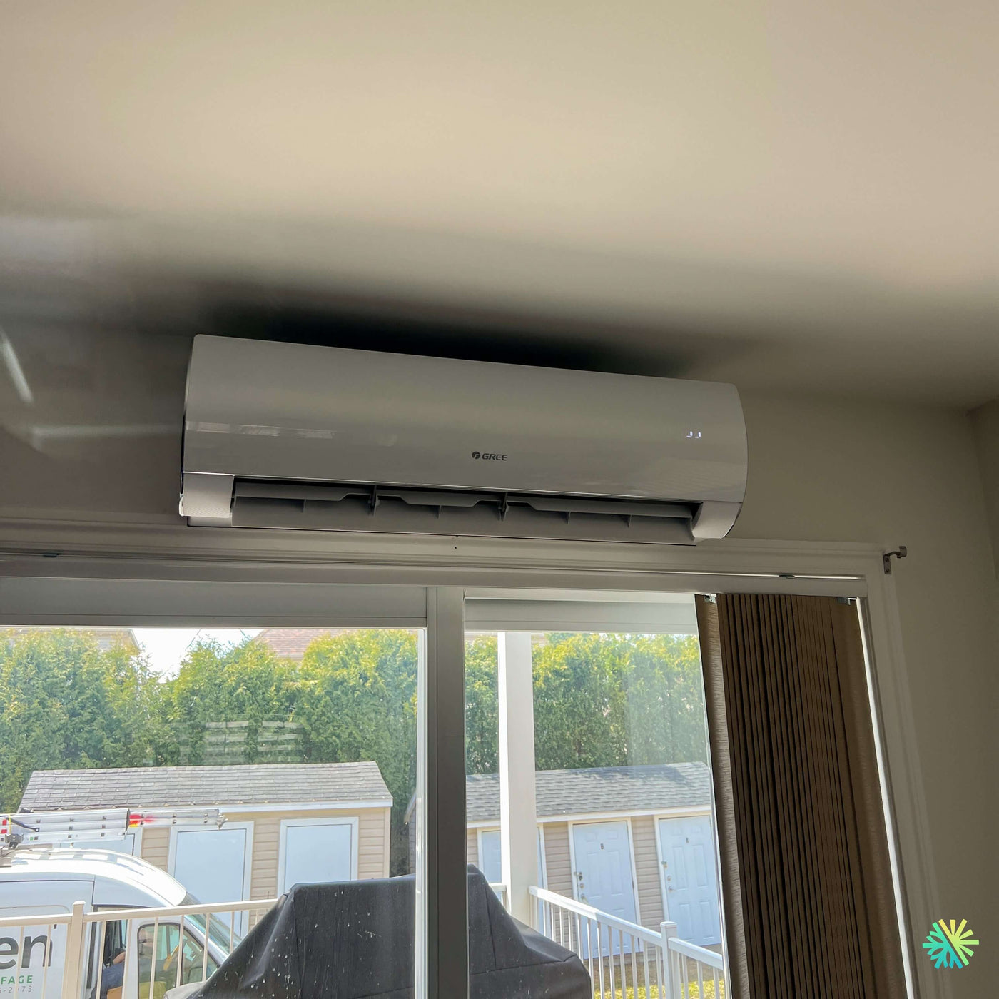 Installation d’une thermopompe GREE FREE MATCH R32 5-Zone avec 5 têtes murales à Boucherville