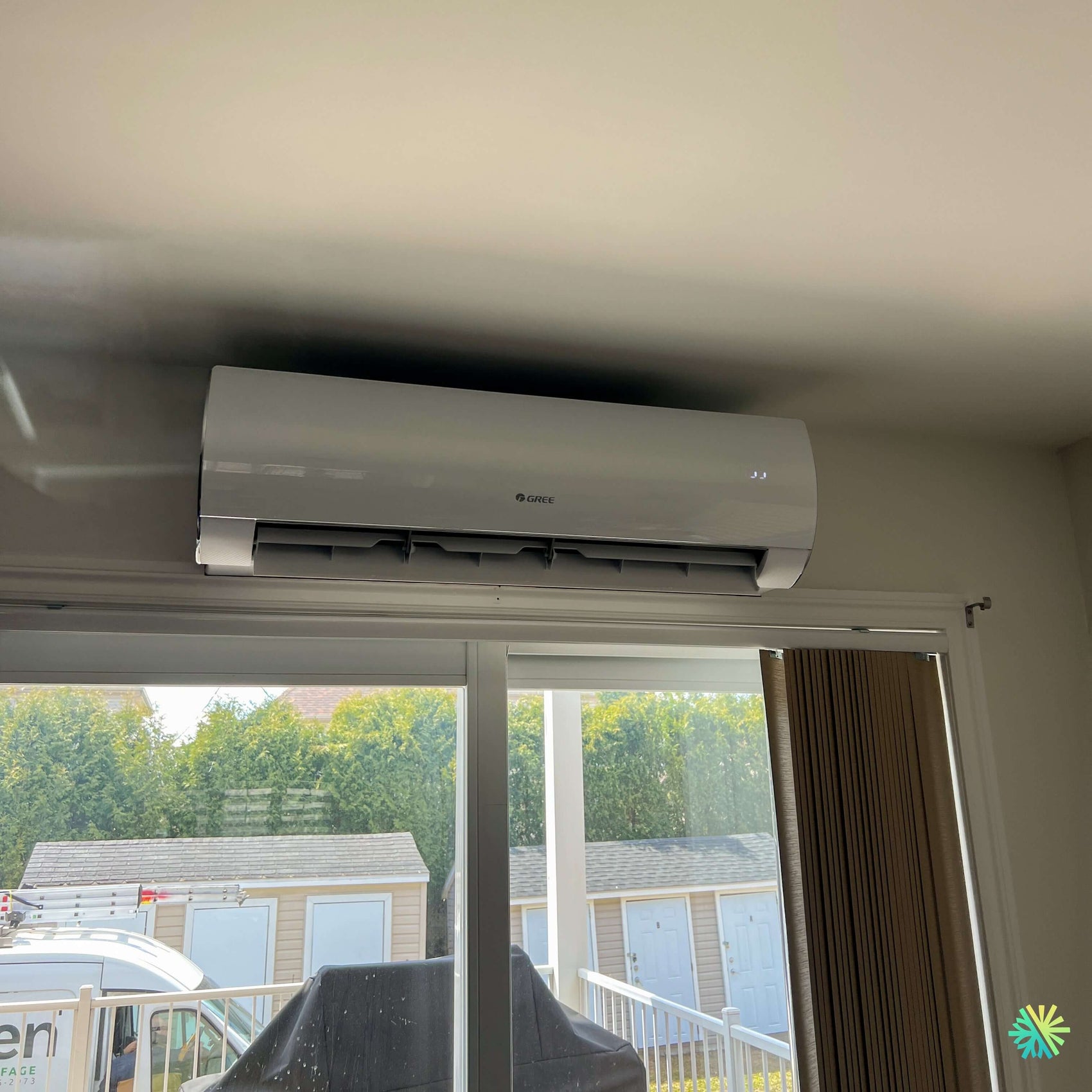 Installation d’une thermopompe GREE FREE MATCH R32 5-Zone avec 5 têtes murales à Boucherville