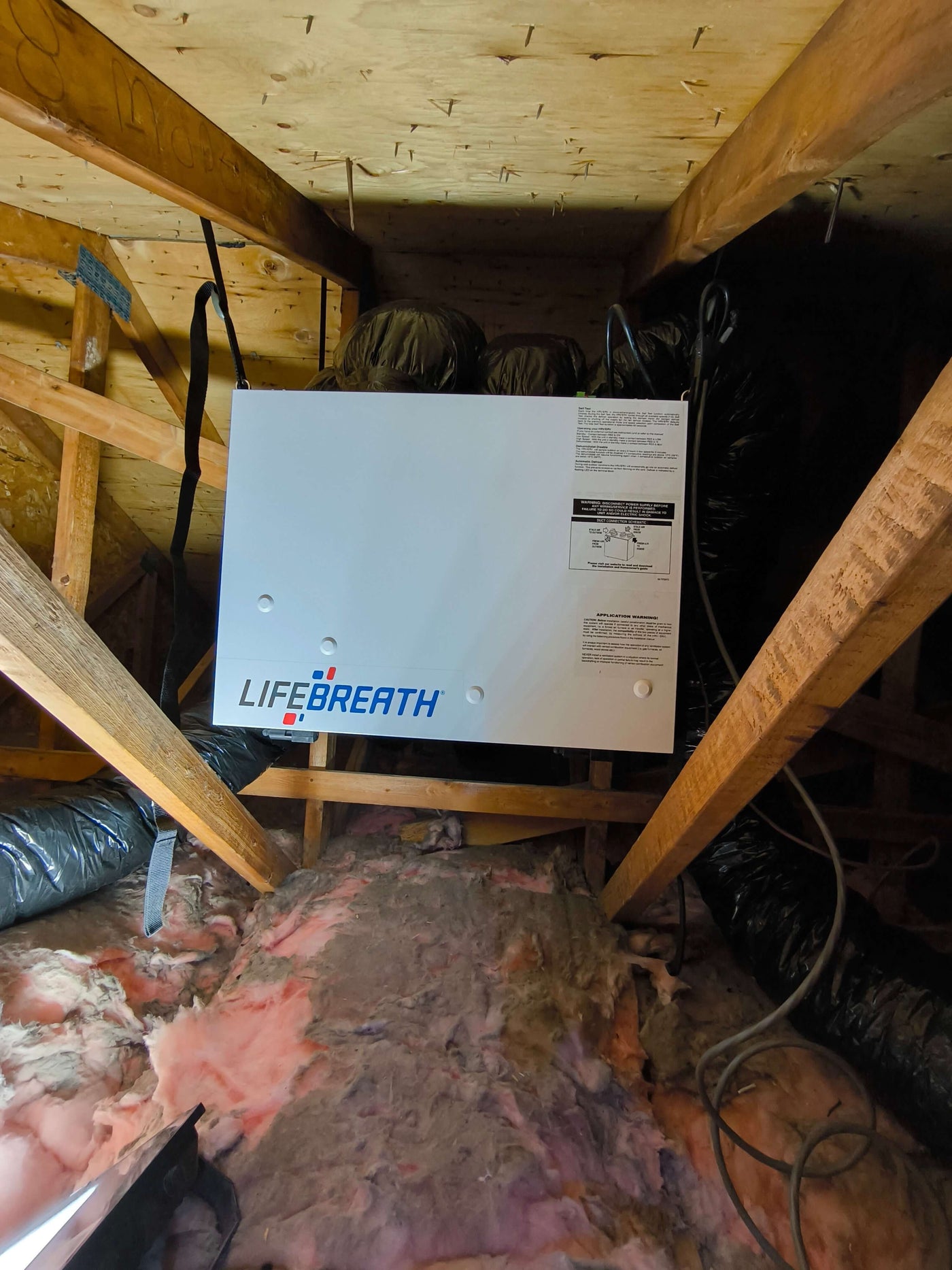 L’incroyable différence de qualité d’air avant et après l’installation d’un VRC à Longueuil (tests en direct)