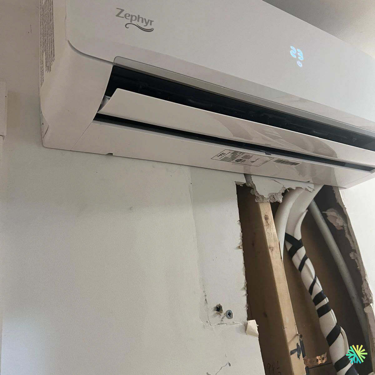 Réparation d’un climatiseur mural Zephyr à Sainte-Julie