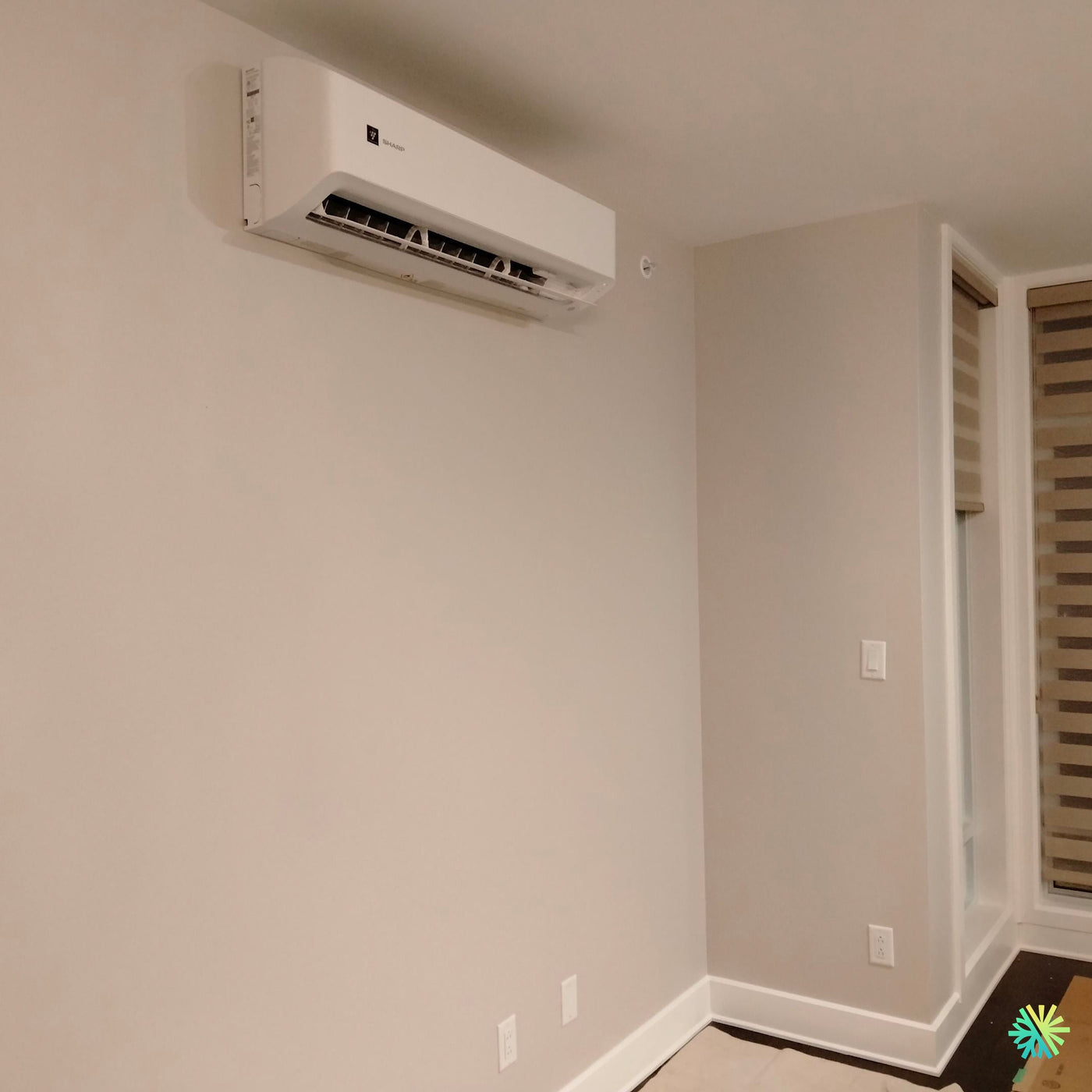 Réparation d’un climatiseur mural Sharp à Saint-Lambert