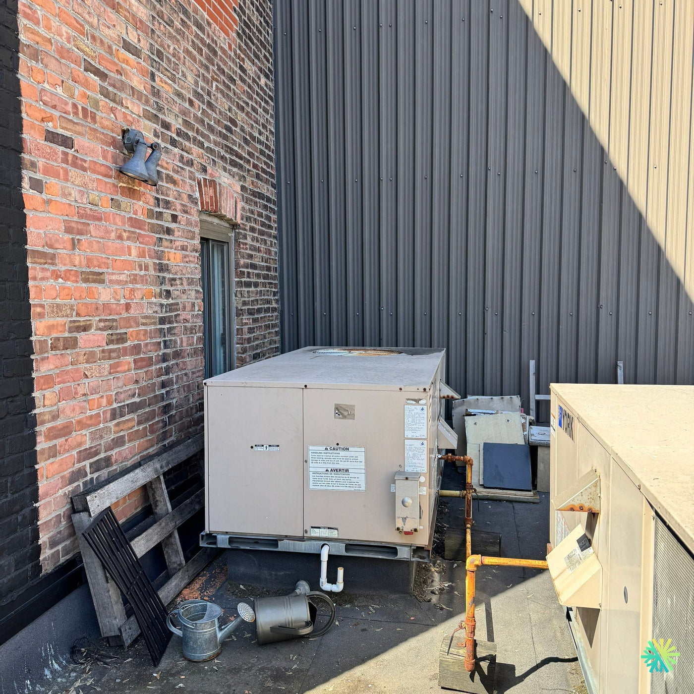 CVC Commercial à Montréal : Rétrofit complet d’un système rooftop pour un immeuble industriel