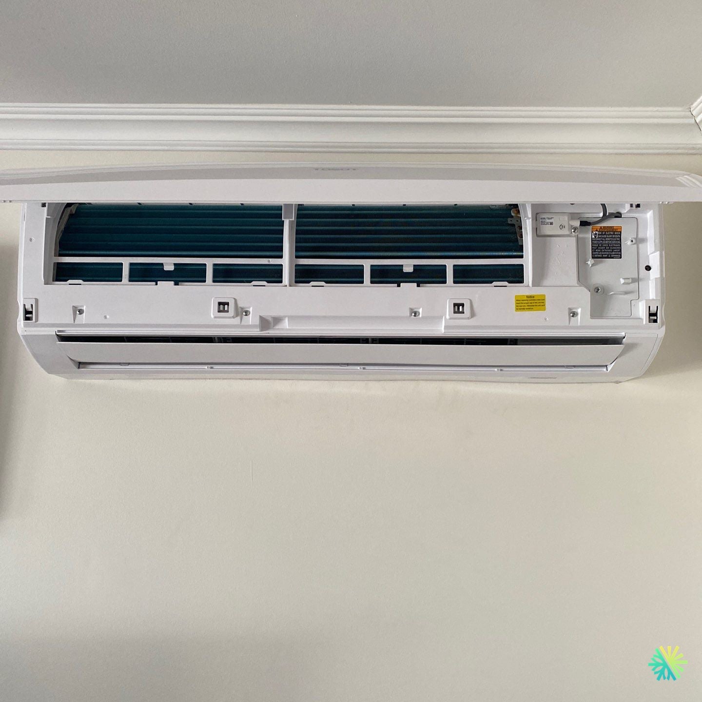 Réparation d’un climatiseur mural Gree à Sainte-Dorothée