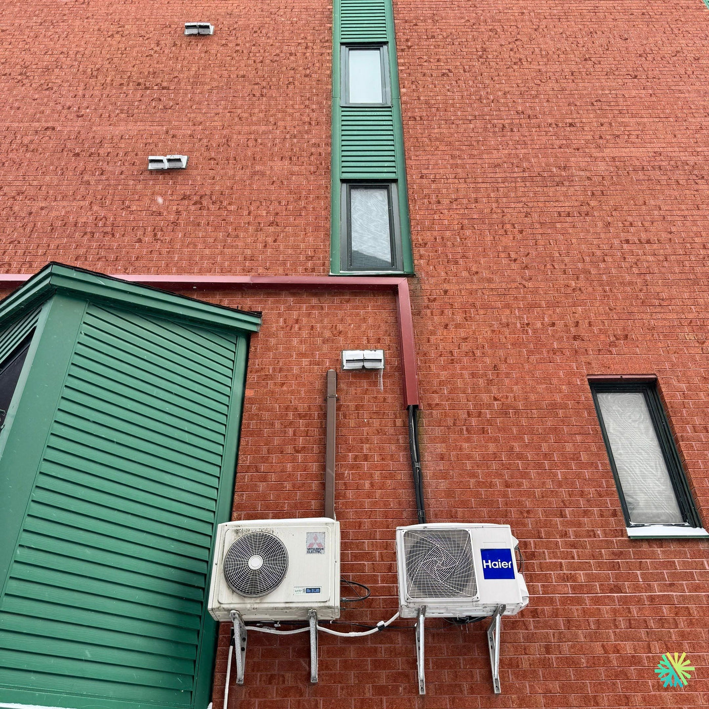 Réparation de deux climatiseurs muraux Haier à Ville Mont-Royal