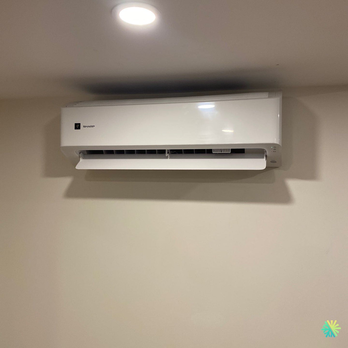 Installation d’une thermopompe murale Sharp à Rosemont–La Petite-Patrie