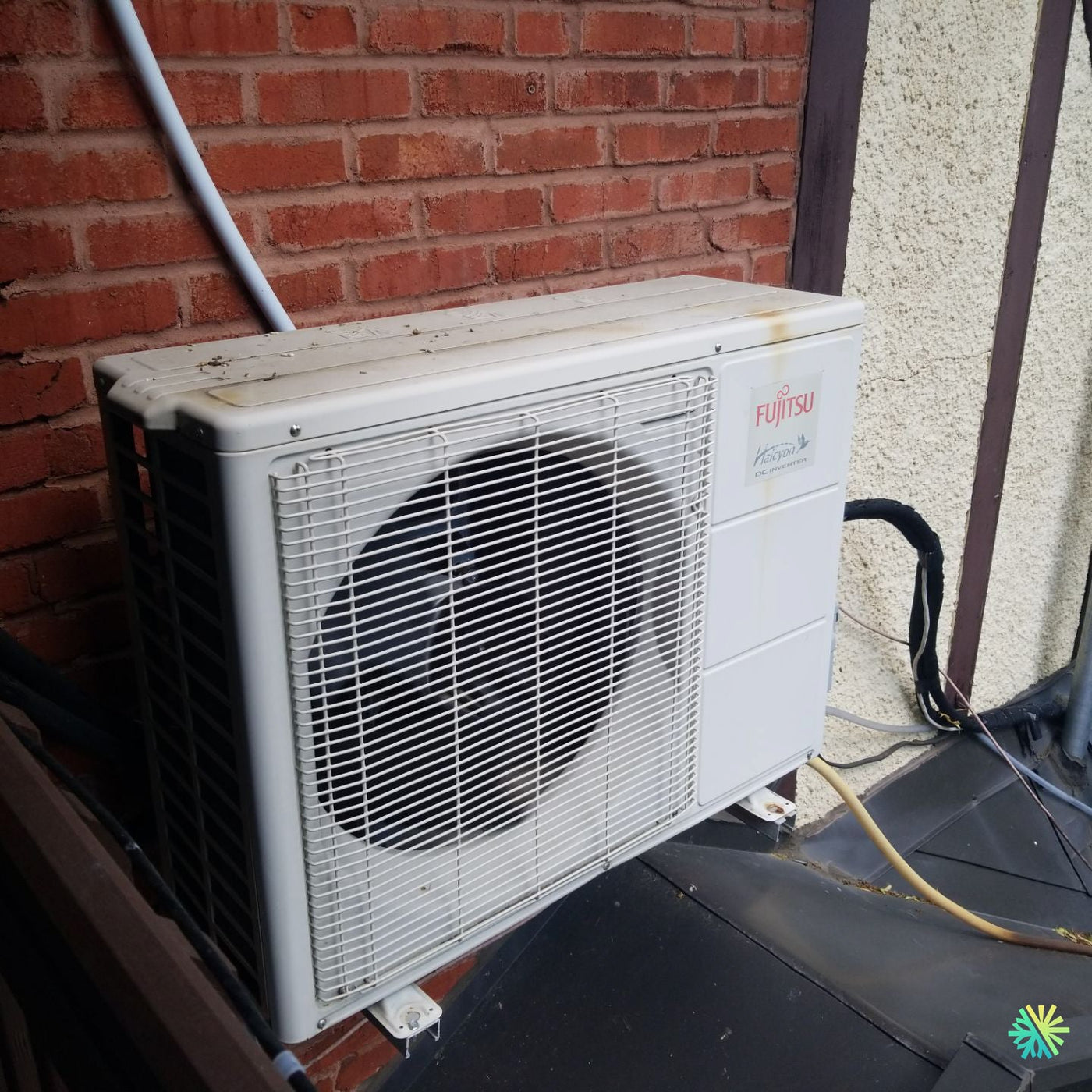 Réparation d’une thermopompe murale Fujitsu à Sainte-Thérèse