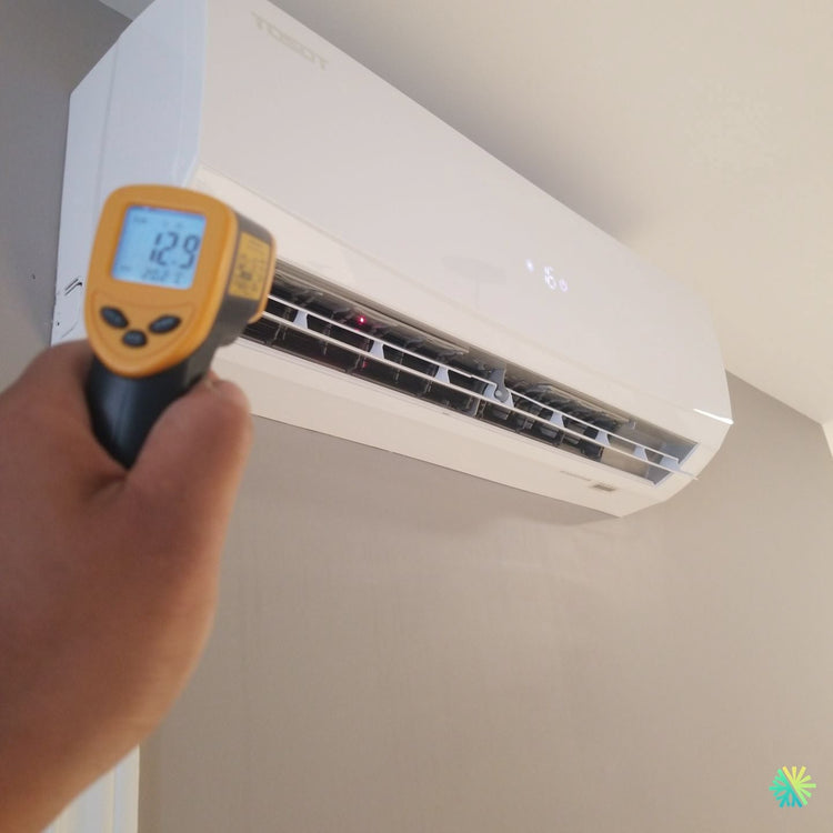 Réparation d’un climatiseur mural Tosot à Brossard