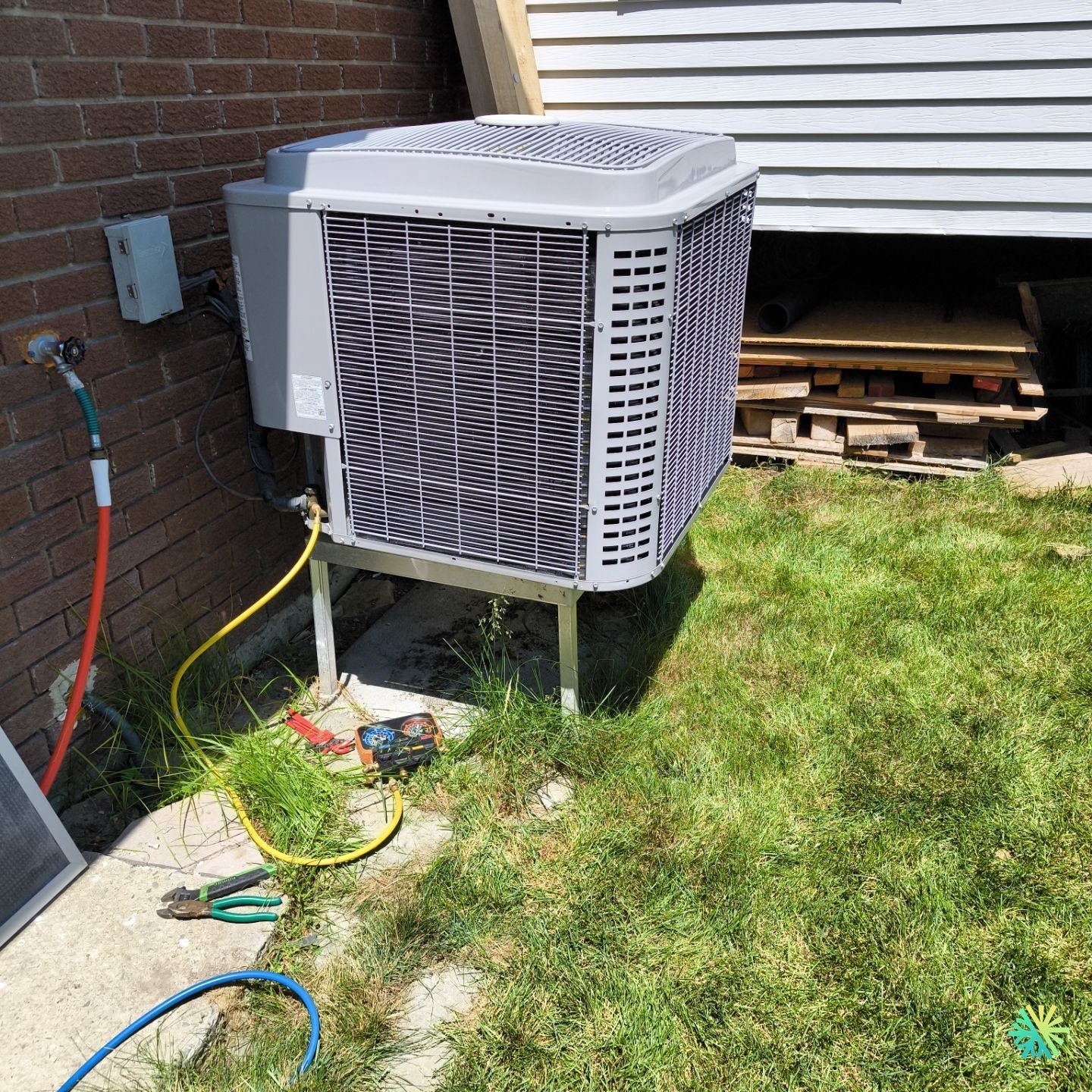 Réparation d’une thermopompe centrale Goodman à Sainte-Thérèse