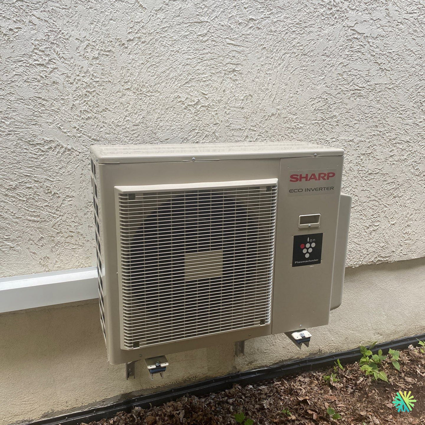 Installation d’une Sharp ZU1 thermopompe murale à Sainte-Dorothée (Laval)