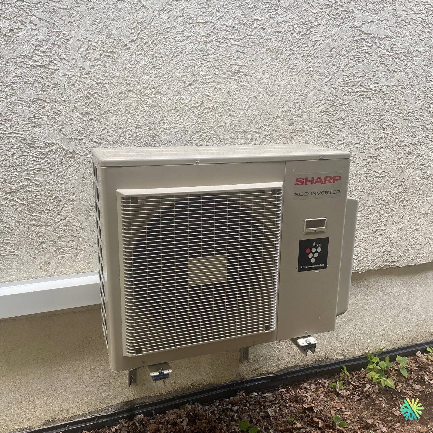 Installation d’une Sharp ZU1 thermopompe murale à Sainte-Dorothée (Laval)