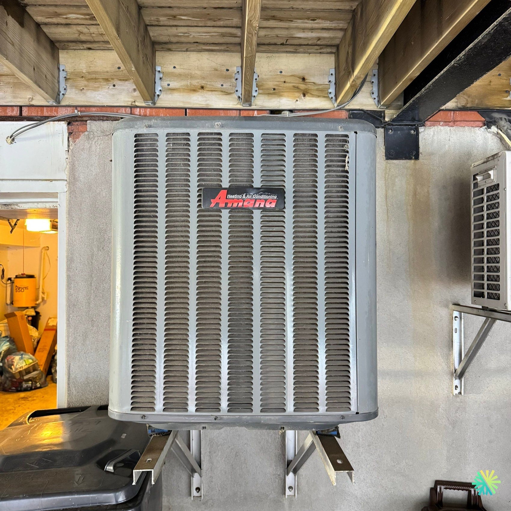 Réparation d’une thermopompe centrale Amana à Brossard