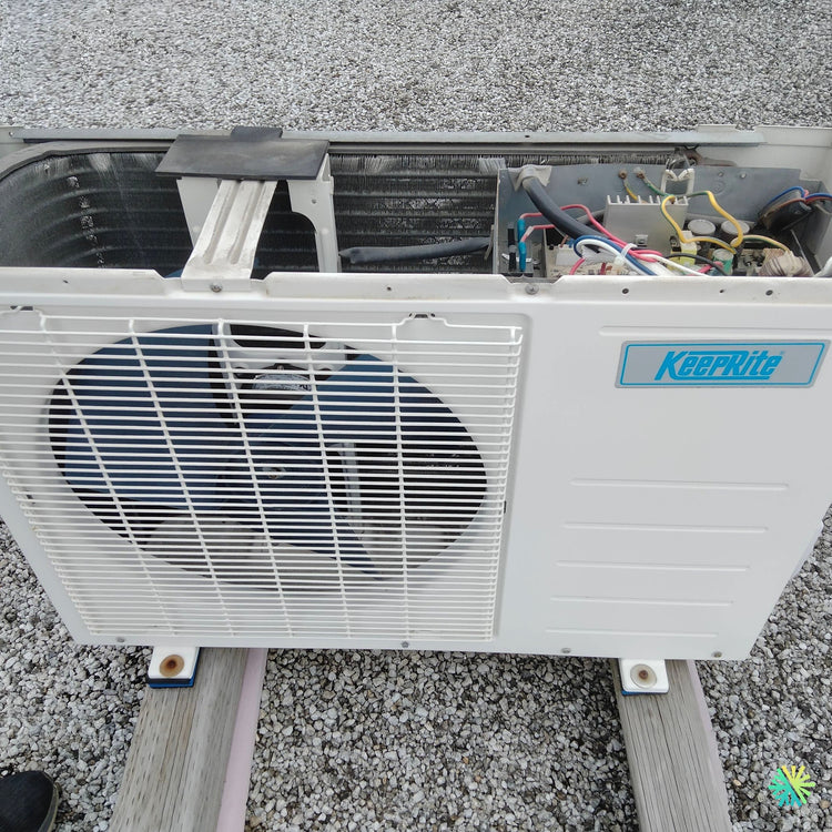 Réparation d’une thermopompe centrale KeepRite à Châteauguay