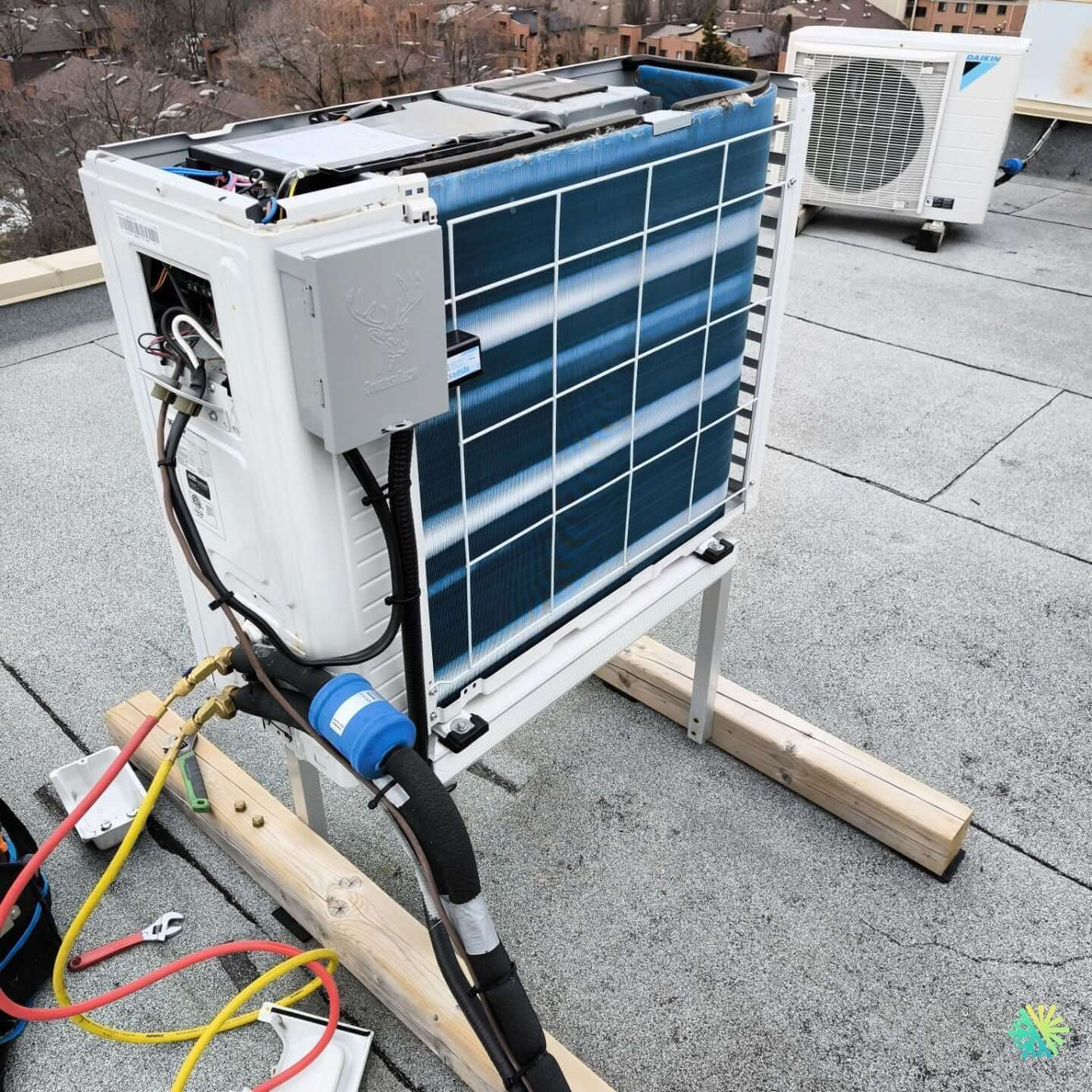 Réparation d’une thermopompe murale Gree à Sainte-Thérèse