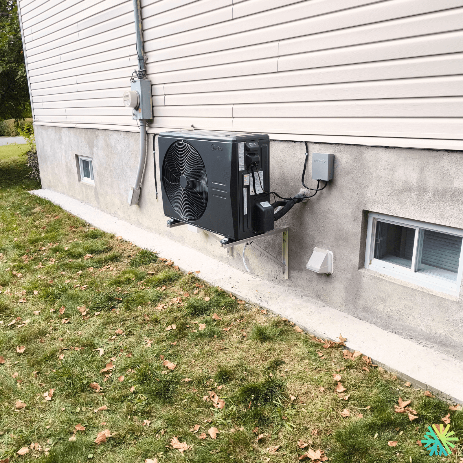 Installation d’une thermopompe murale Midea à Fabreville (Laval) : une pose propre, discrète et pensée pour l’hiver québécois