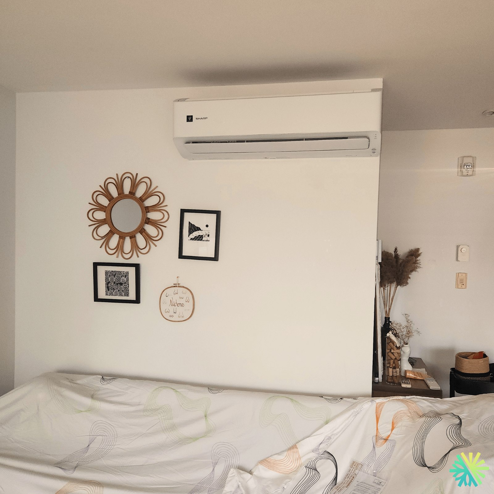 Réparation d’une thermopompe murale Sharp sur le Plateau-Mont-Royal (Montréal)