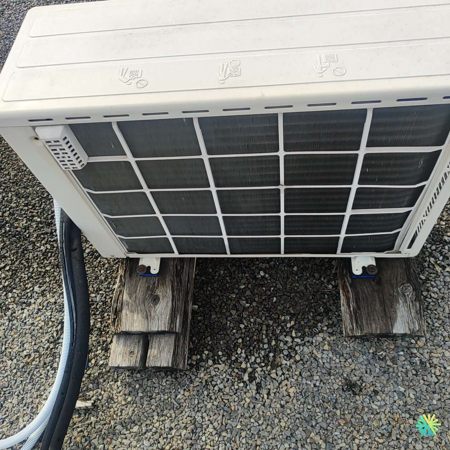 Installation d’une Gree Livo R32 thermopompe murale à Sainte-Rose (Laval)