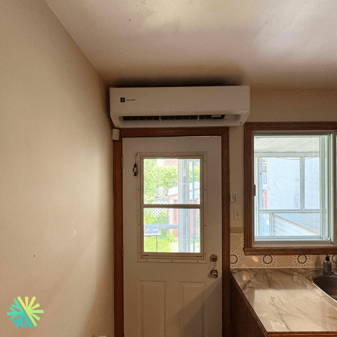 Installation d'une Mini Split Sharp ZU1 à Saint-Bruno