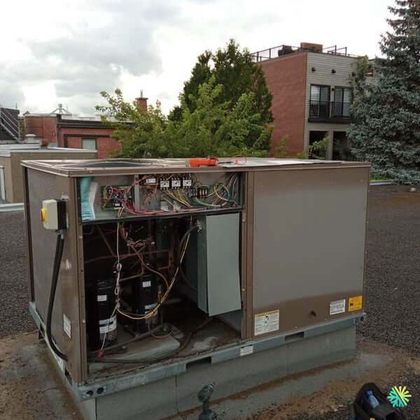 Réparation d’un système CVAC central Lennox à Sainte-Thérèse