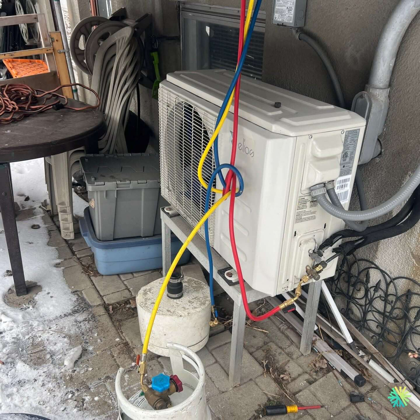 Réparation d’une thermopompe murale Midea à Saint-Eustache