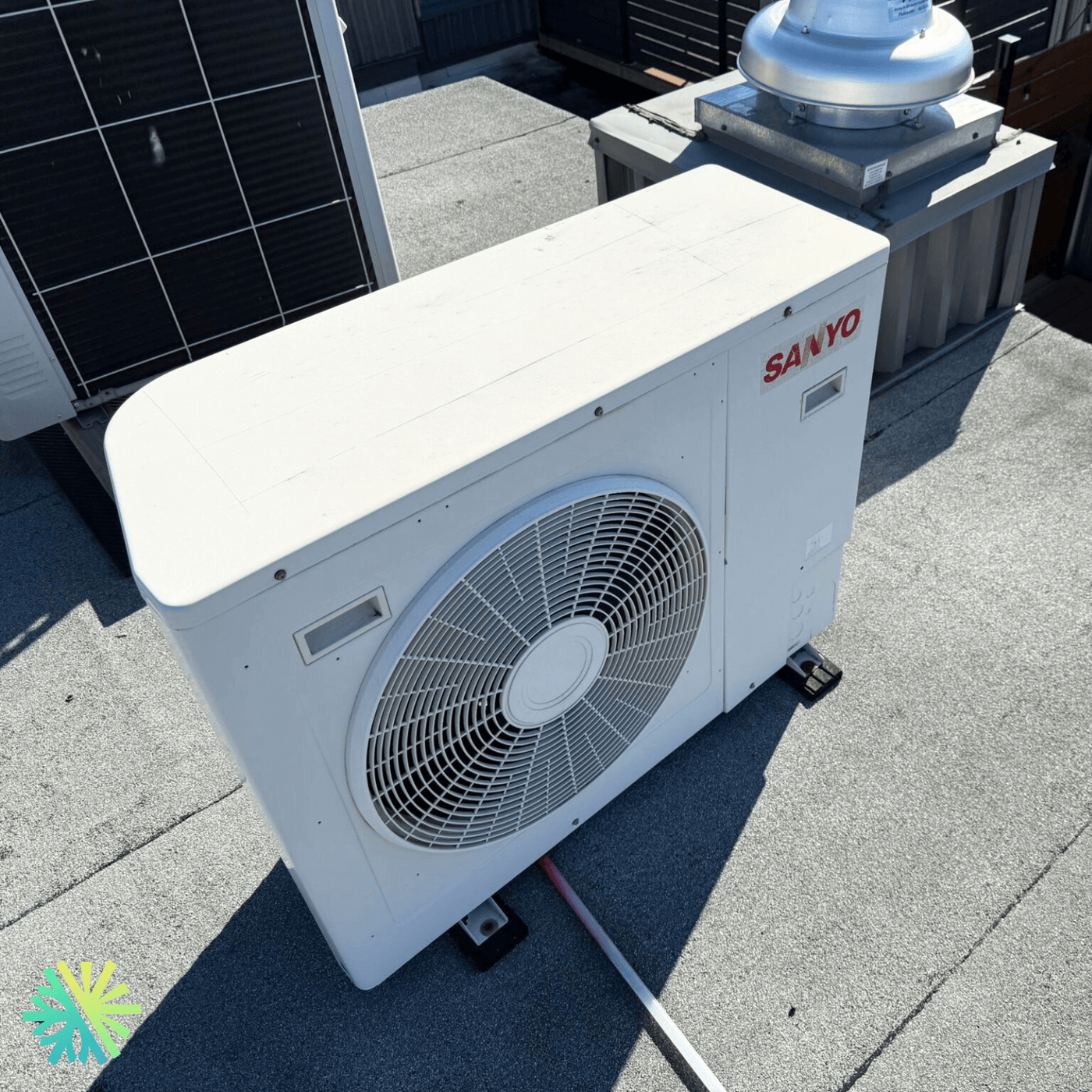 Réparation et Restauration d’une Thermopompe Murale SANYO à Montréal