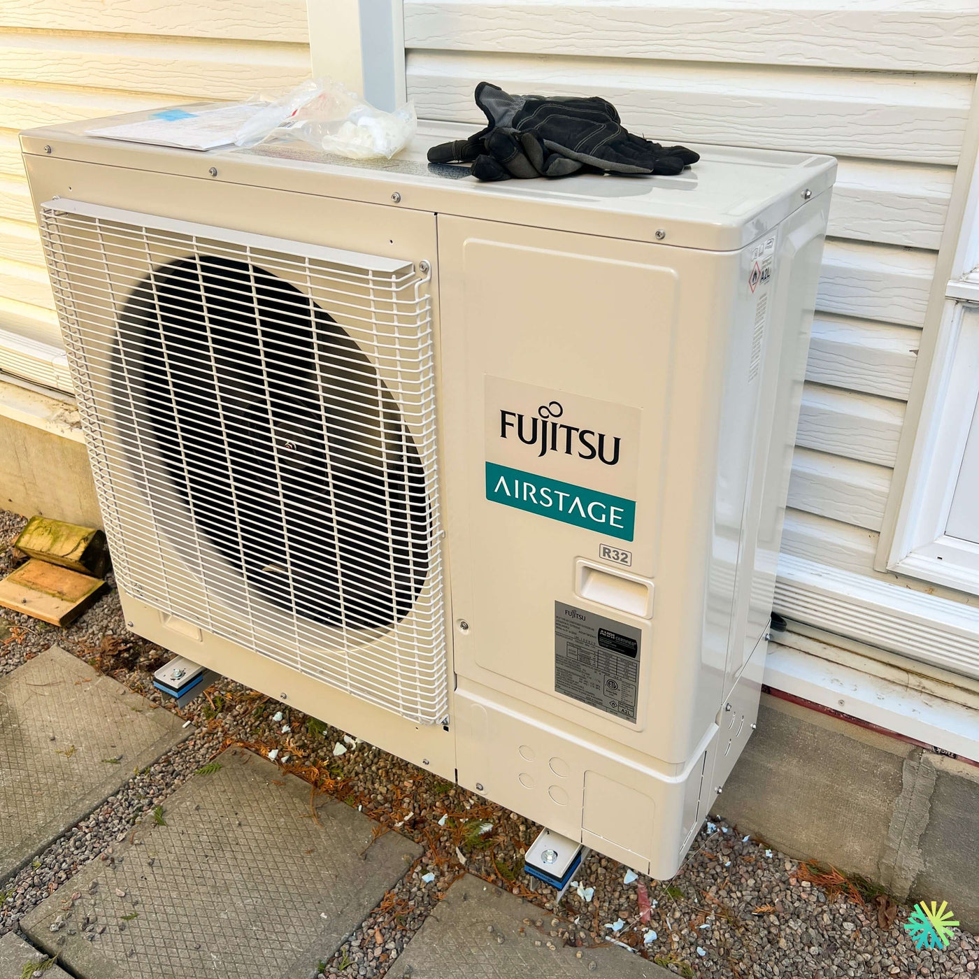Installation d’une thermopompe double zone FUJITSU Aquila R32 36 000 BTU à Saint-Bruno