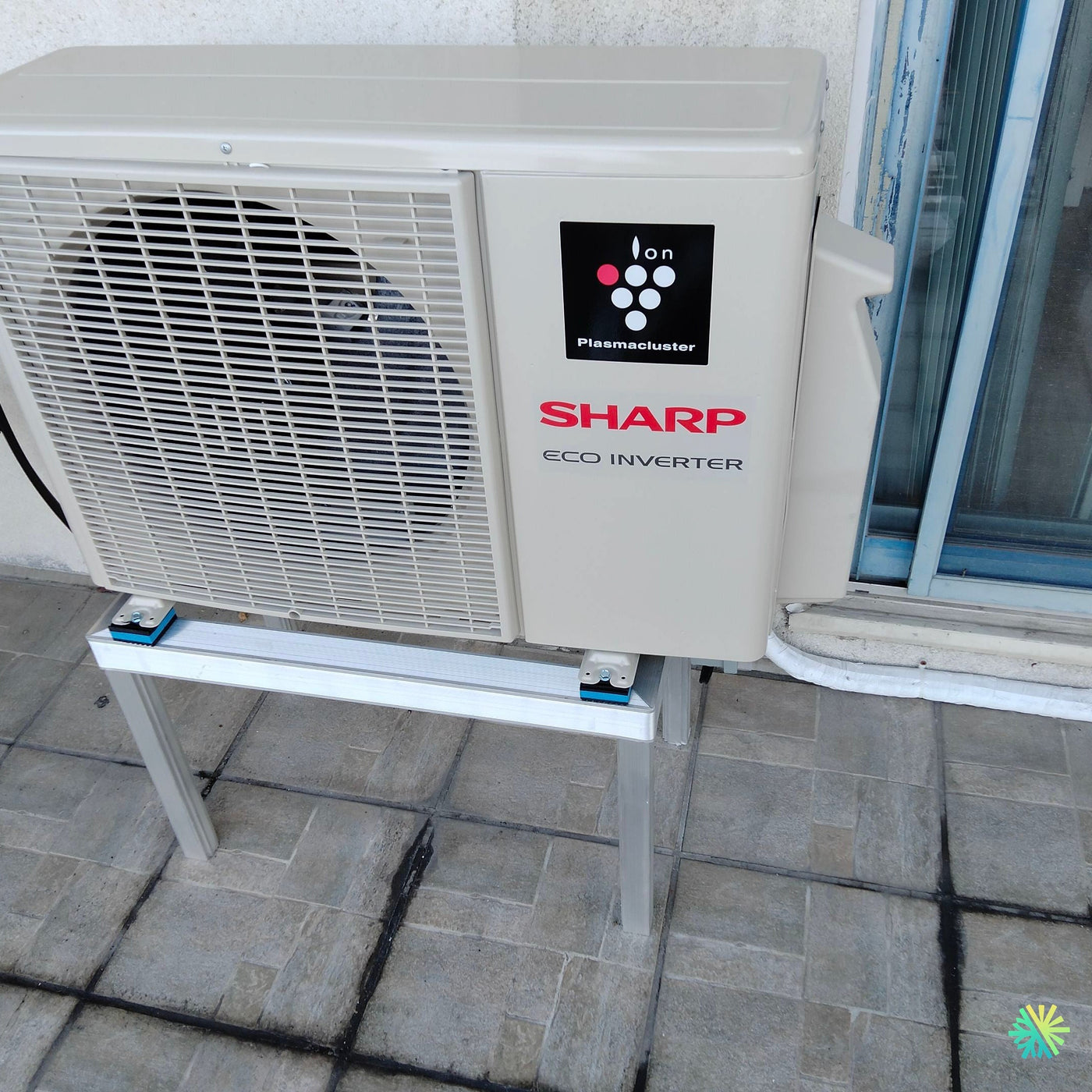 Installation d’une Sharp Eco Inverter thermopompe murale à Chomedey (Laval)