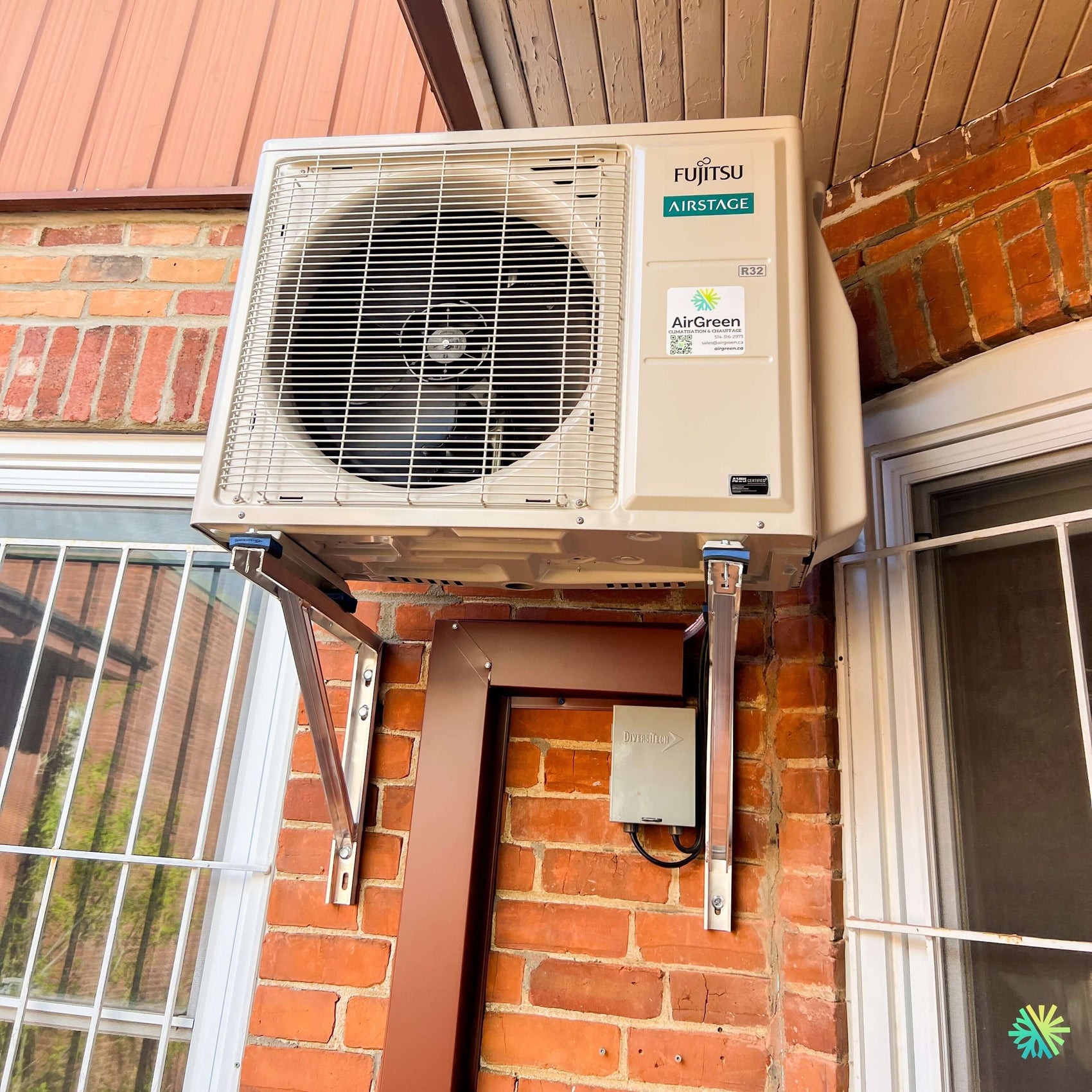Installation d’une thermopompe murale Fujitsu AIRSTAGE Orion XLTH à Vaudreuil-Dorion, Vaudreuil-Soulanges