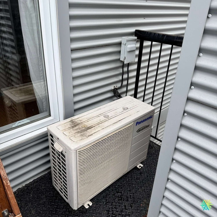 Réparation d’une thermopompe murale Panasonic à Ville-Marie