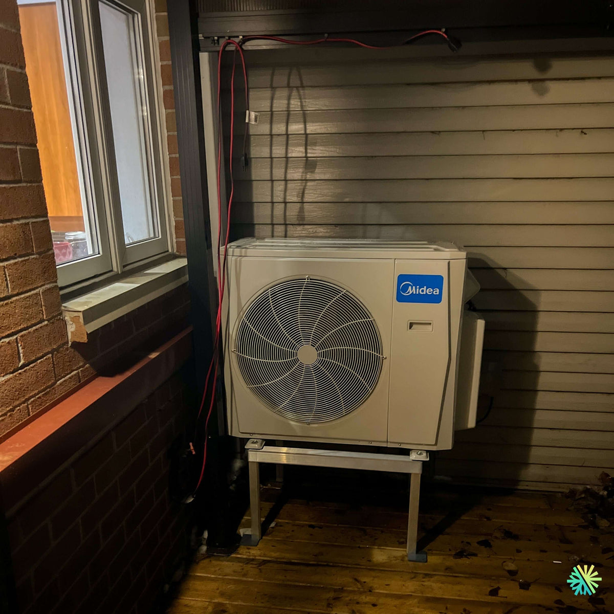 Installation of a MIDEA 28 triple-zone heat pump in Noyan, Montérégie