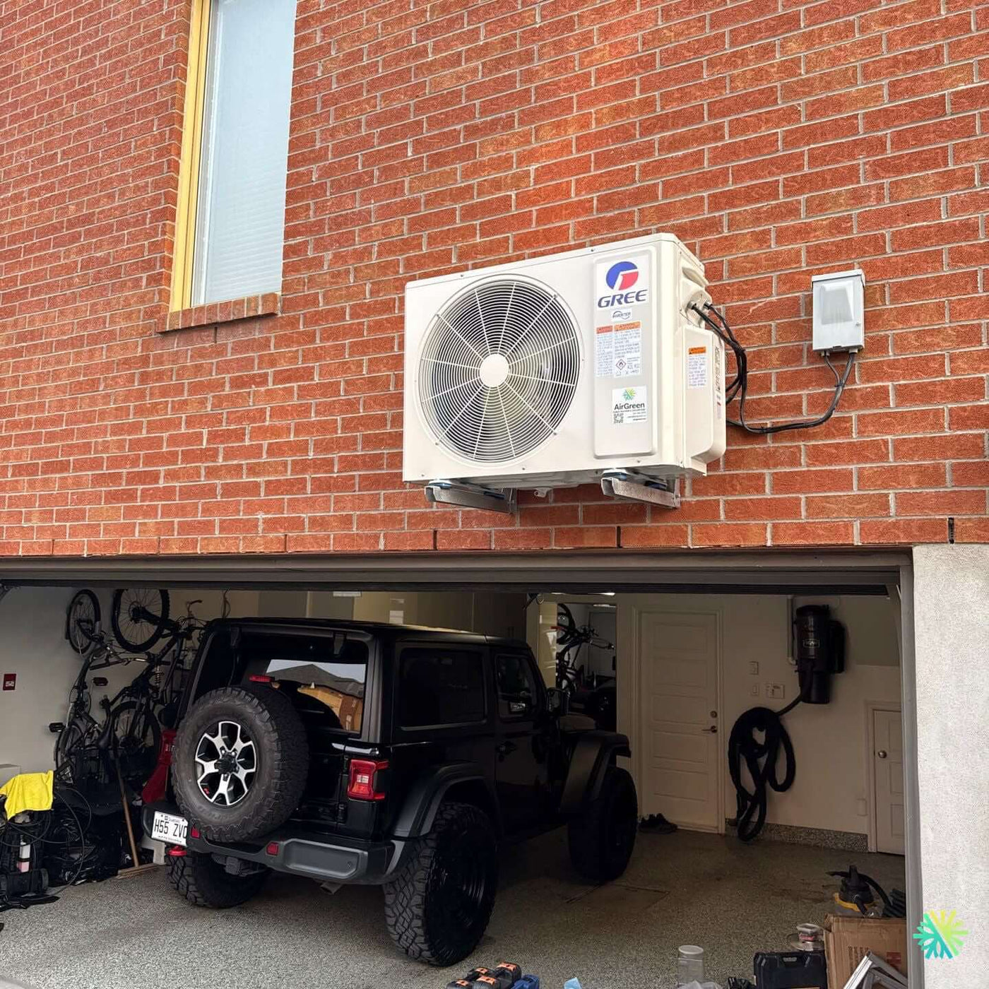 Installation d’une Gree série R-32 thermopompe murale à Sainte-Dorothée (Laval)