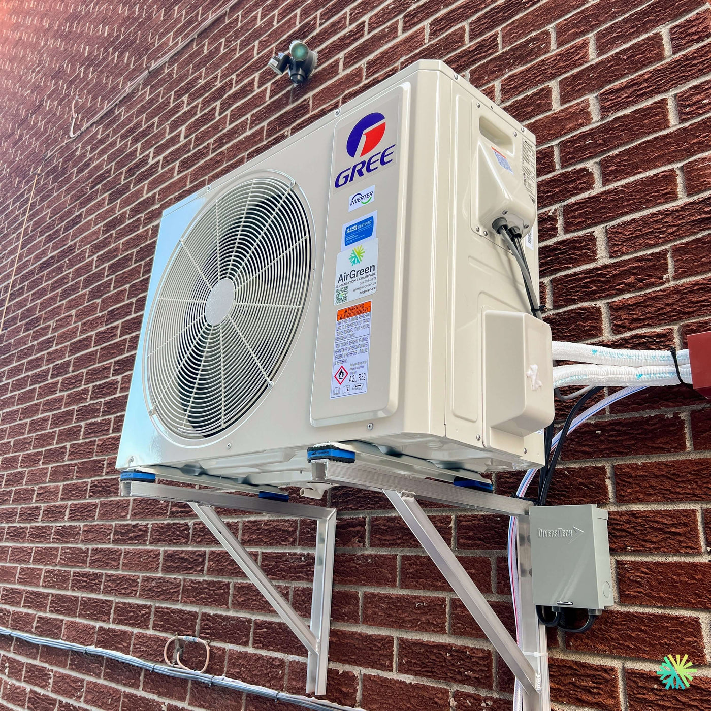 Installation d’une GREE AIRY R32 Thermopompe Murale - Climatiseur - Mini Split à Varennes