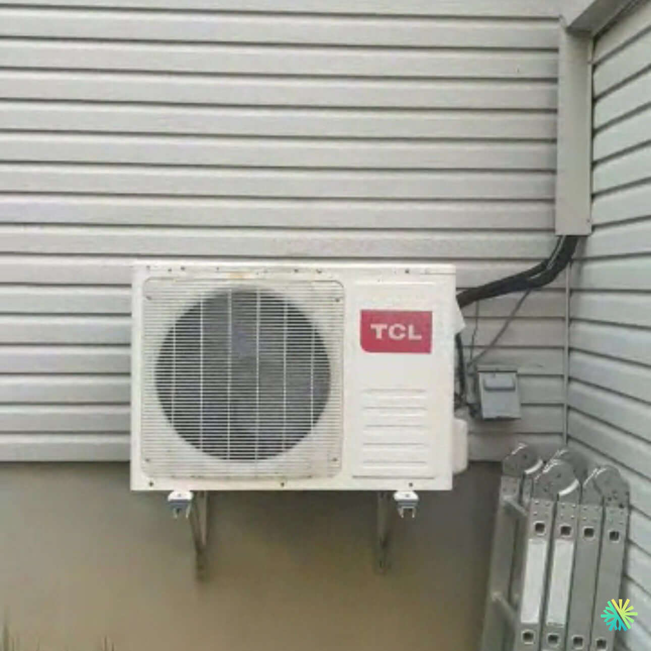 Réparation d’une thermopompe murale TCL à Sainte-Thérèse