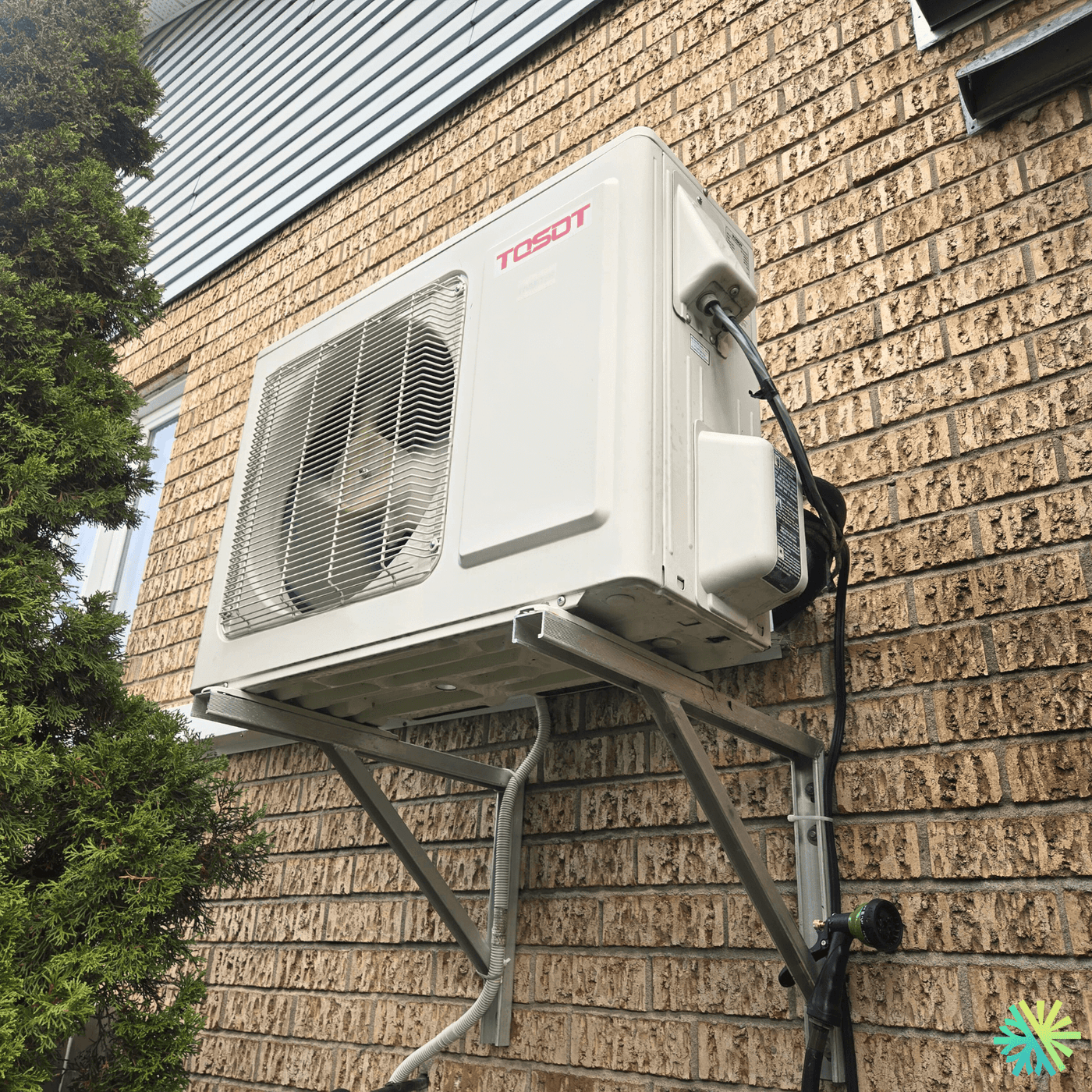 Service de thermopompe murale Tosot à Saint-Laurent (Montréal)