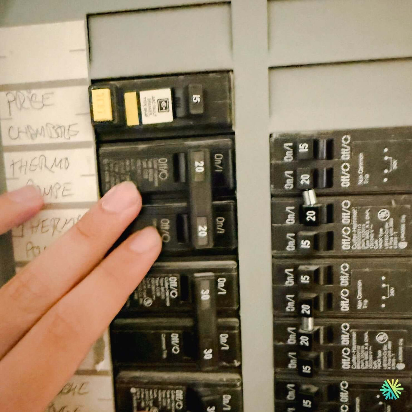 Témoignage d’un propriétaire à Longueuil : 40 % d’économies sur sa facture grâce à la thermopompe centrale