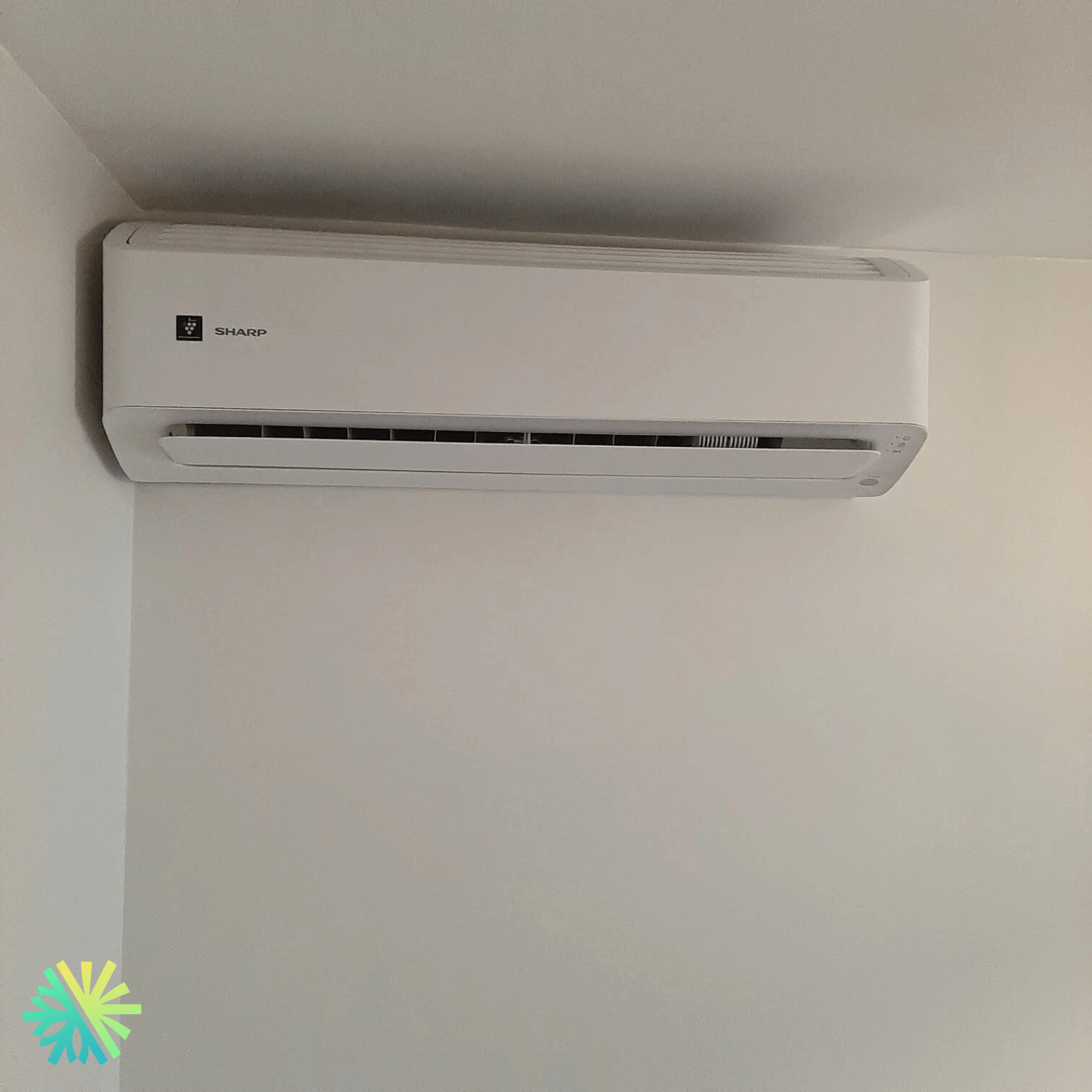 Installation d’une thermopompe double zone SHARP BU à Montréal-Nord