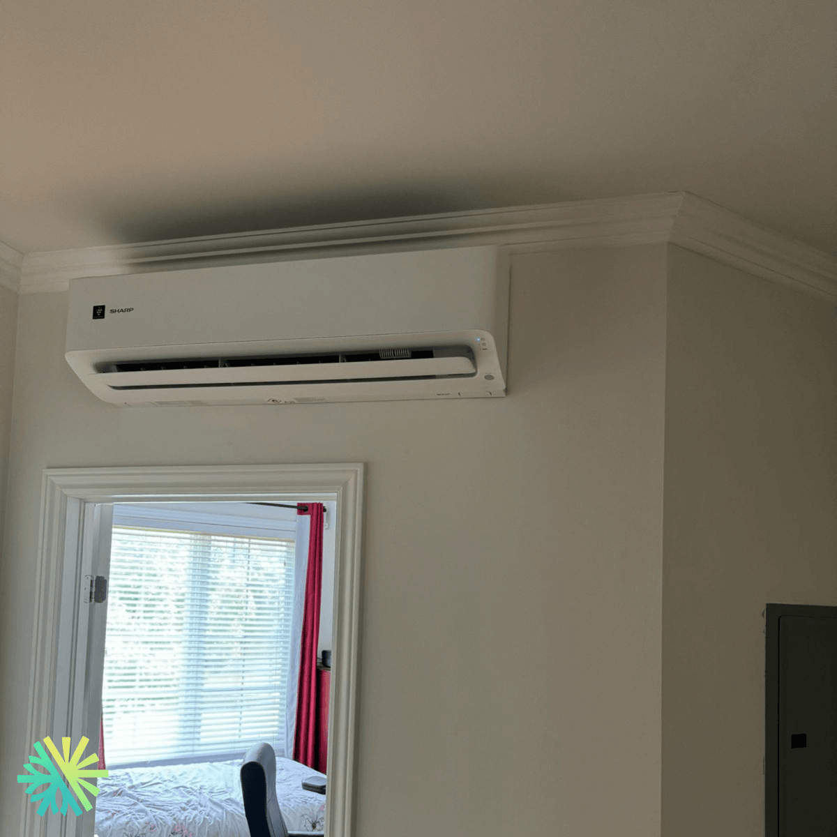 Installation of a Sharp ZU1 Wall-Mounted Heat Pump in Sainte-Thérèse, North Shore