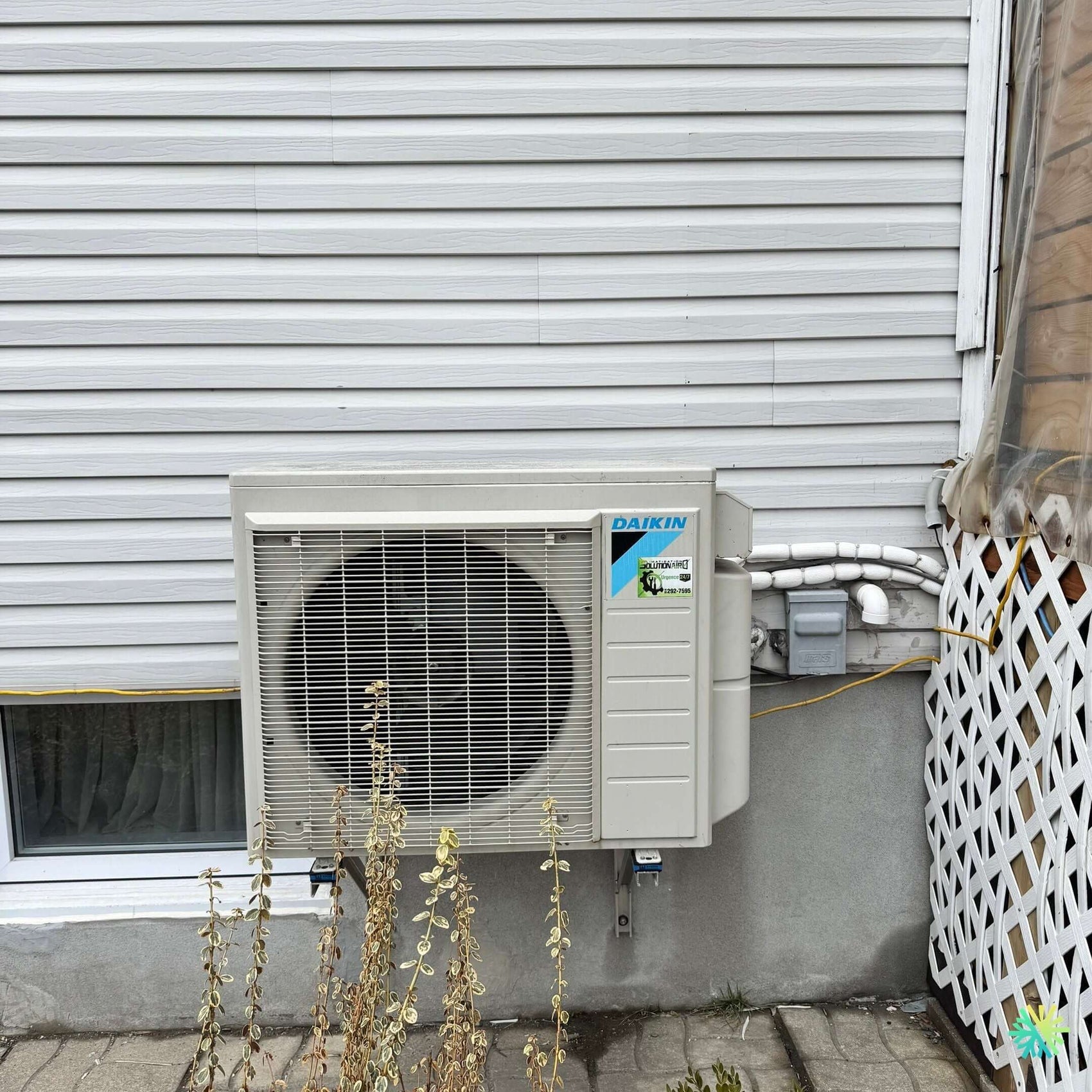Réparation d’une thermopompe murale Daikin à Sainte-Catherine