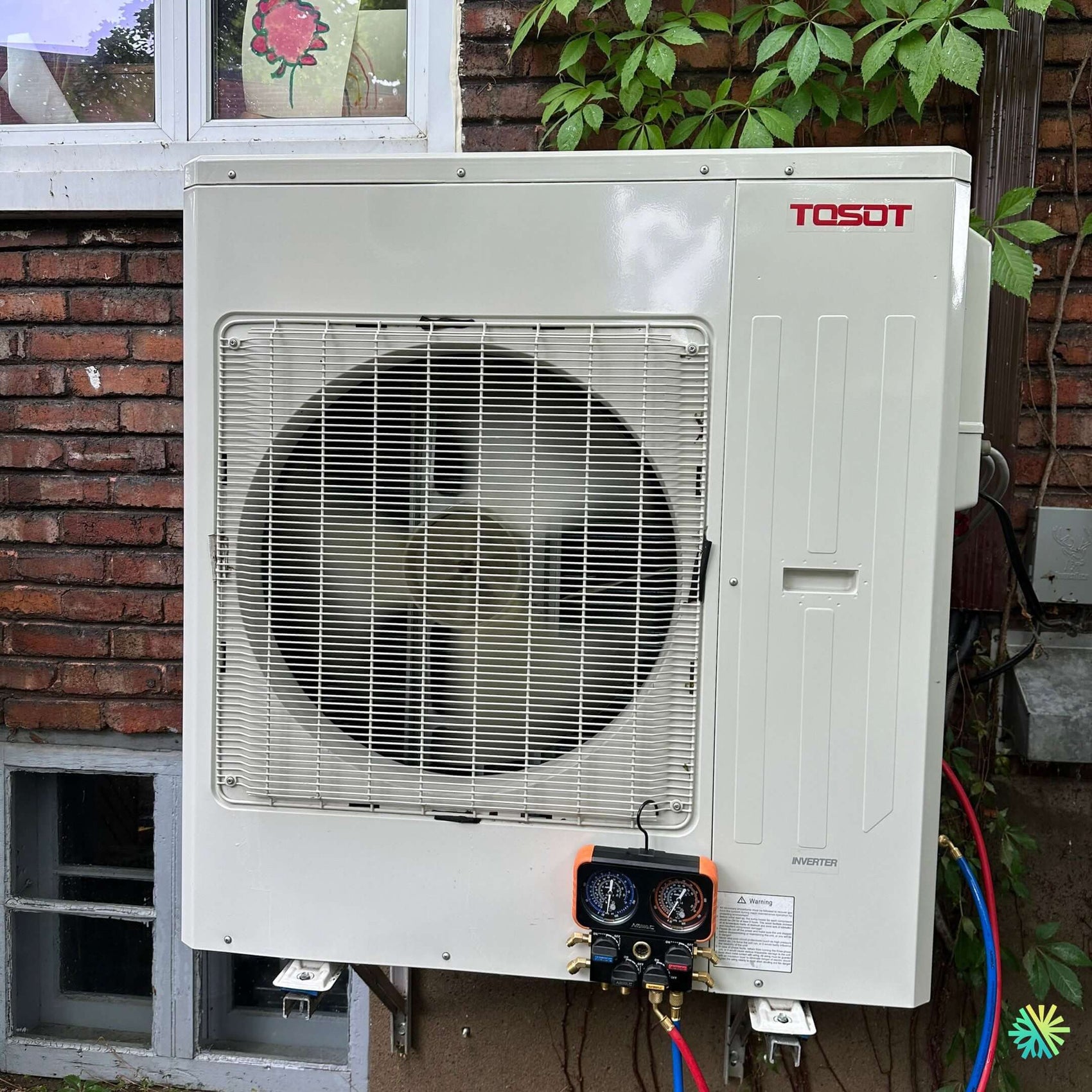 Réparation d’une thermopompe murale Tosot à Sainte-Thérèse