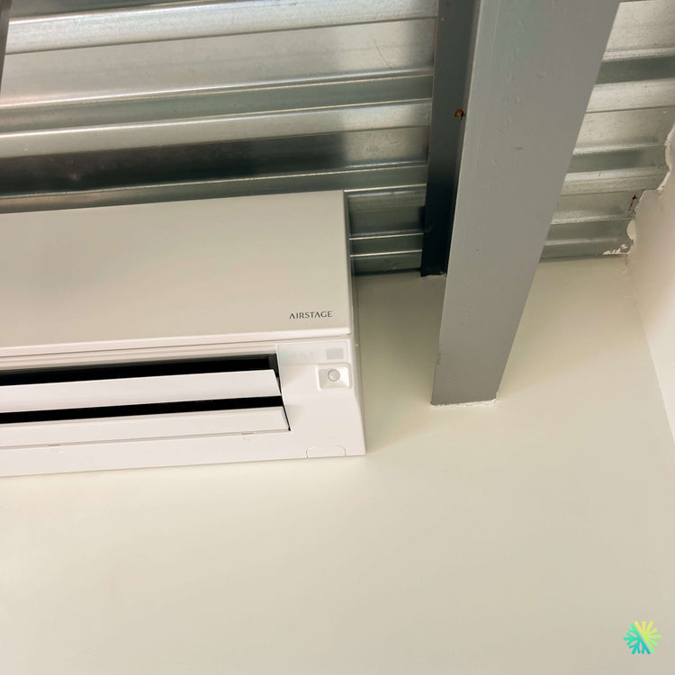 Installation d’une thermopompe murale FUJITSU AIRSTAGE ORION XLTH+ à Chambly, sur la Rive-Sud de Montréal