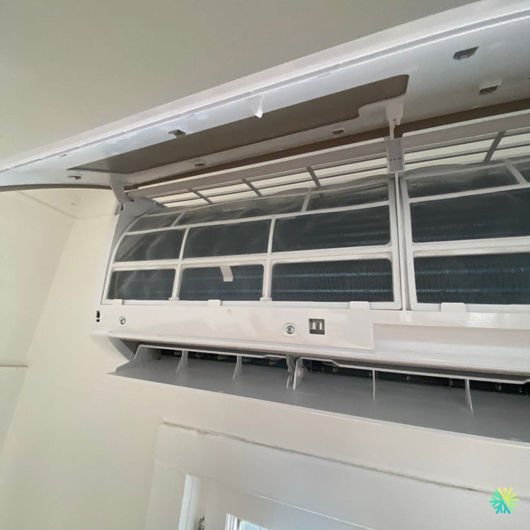 Entretien et nettoyage d’un climatiseur mural Midea à Villeray (Montréal)