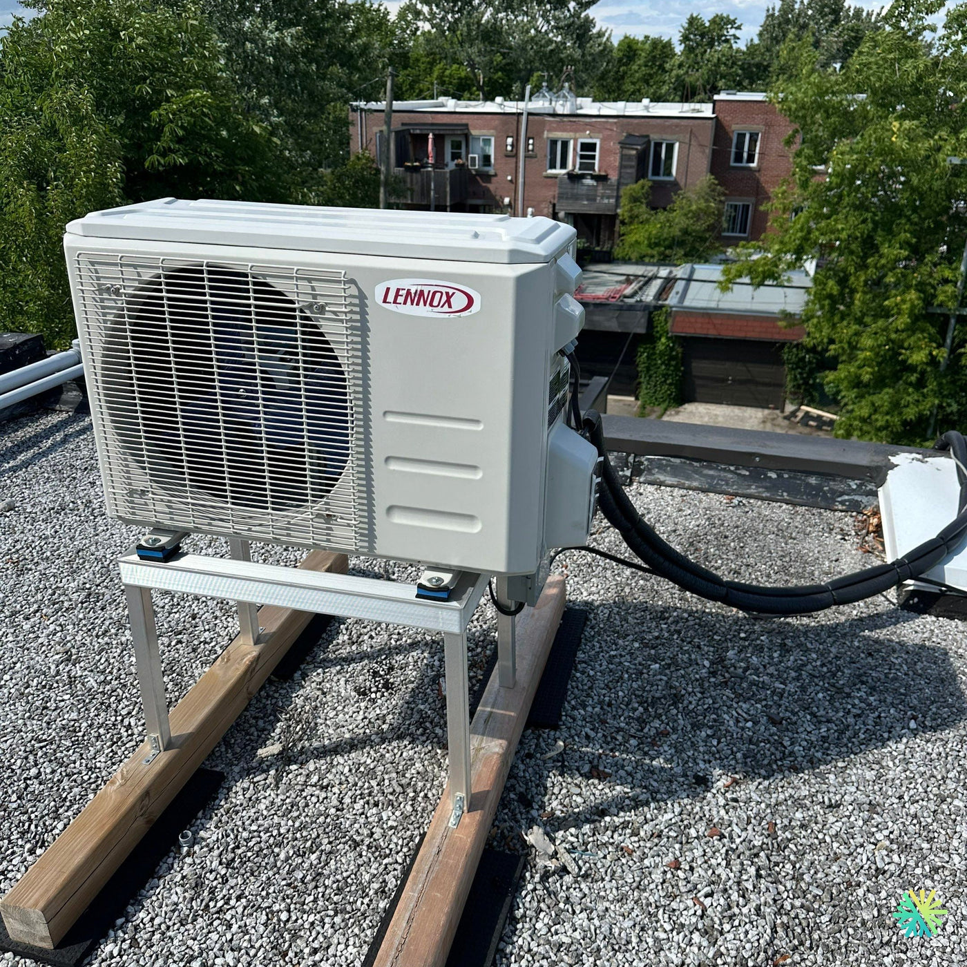 Réparation d’une thermopompe murale Lennox à Ville-Marie